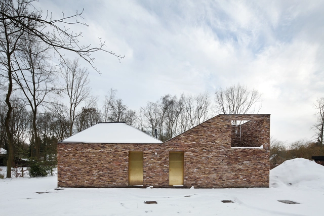 Casa para P / LOW Architecten - Casas