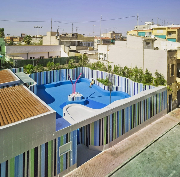 The Garden of the Silhouettes / Esculpir el Aire - Kindergarten, Facade, Chair