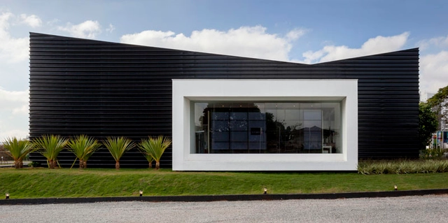 Estande HABITARTE / Aflalo/Gasperini Arquitetos - Showroom, Fachada, Porta