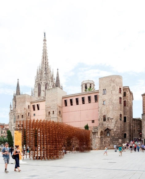 Cataluña celebra 300 años en 7 intervenciones urbanas efímeras - Imagen Principal