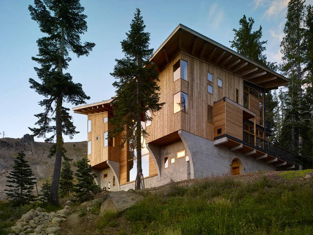 Ninho do Corvo / BCV Architects - Casas