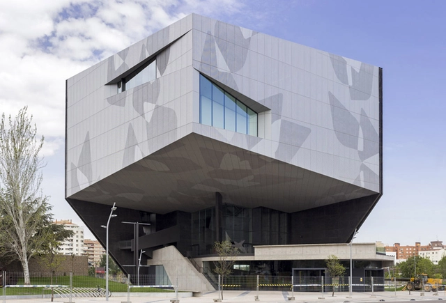 CaixaForum Zaragoza / Estudio Carme Pinos - Museo