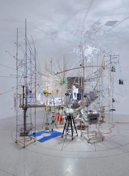 Instalação de Sarah Sze para o Pavilhão dos EUA na Bienal de Arte de Veneza retorna para casa - Imagem de Destaque