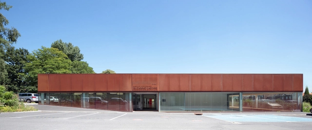 Creche em Lomme / Colboc Franzen & Associés - Jardim De Infância
