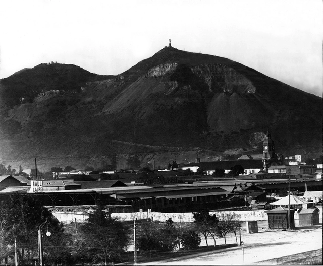 El Cerro San Cristóbal, más alla de un lugar común - Imagen Principal