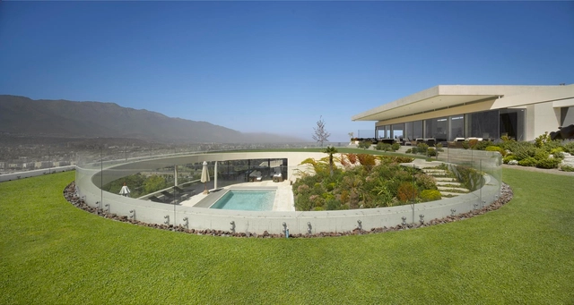 Casa en Vitacura  / Izquierdo Lehmann - Casas