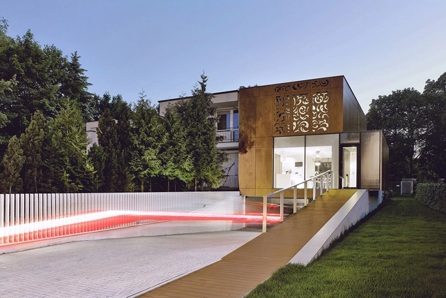 Residência Perfurada / Piotr Kluj + Paweł Litwinowicz - Renovação