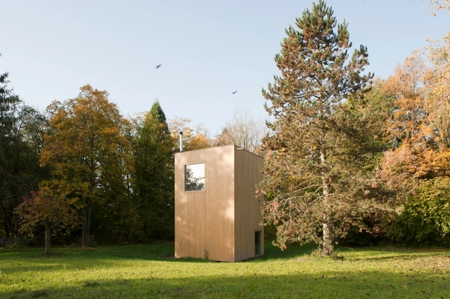 5.5m x 5.5m / LVPH - Houses, Garden, Door