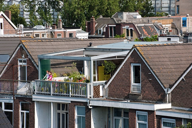 Arquitetos holandeses transformam sua casa em um "paraíso urbano" - Renovação