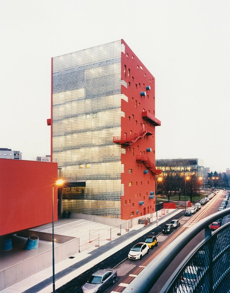 IULM_Milán / 5+1AAAlfonsoFemiaGianlucaPeluffo - Universidad