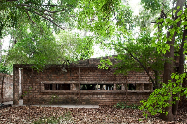 El gabinete de arquitectura / Solano Benitez - Reconversión, Jardín, Fachada, Bosque