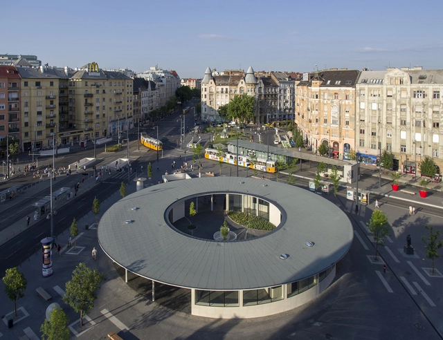 Gomba / Hetedik Müterem  - Renovación