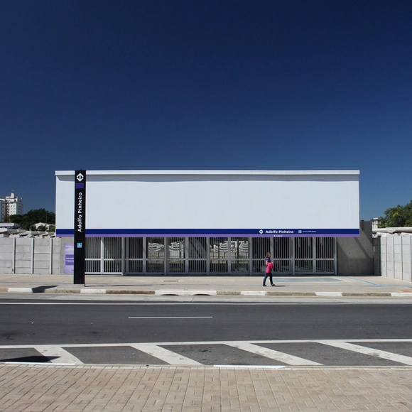 Estação Adolfo Pinheiro / Roberto Mac Fadden e Mariana Viégas -  Estação Do Metrô, Fachada