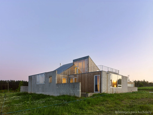 Casa Escribenta / Emilio Rodríguez Blanco - Casas