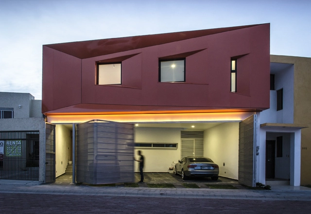异物植入 / Plastik Arquitectos - 住宅
