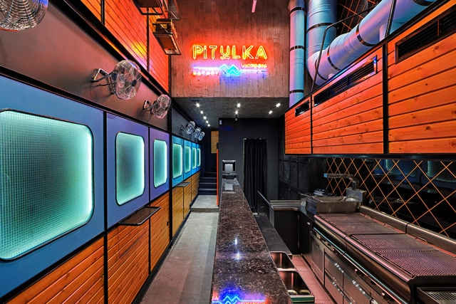 Pitulka Eatery / Triopton Architects - Restaurant