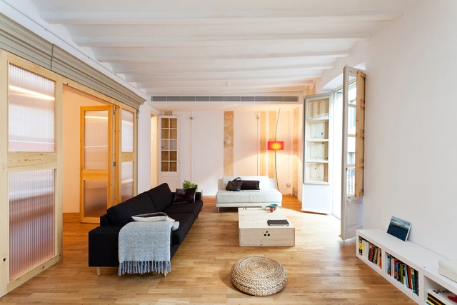 Rehabilitación de 9 pisos en el barrio gótico de Barcelona / EMBT - Interiores De Apartamentos
