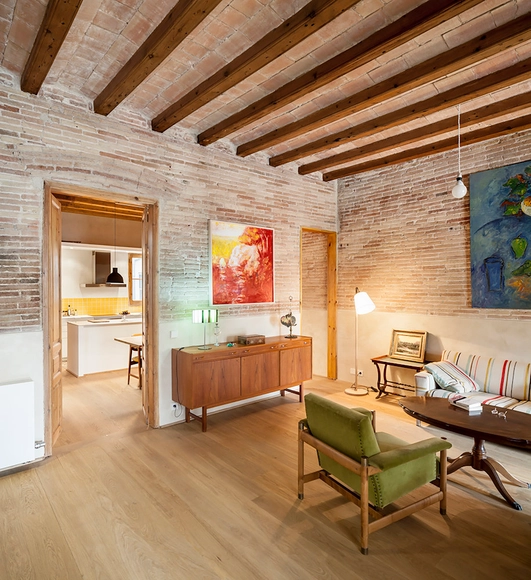 Renovação de um apartamento em Eixample / Sergi Pons - Edifício De Apartamentos