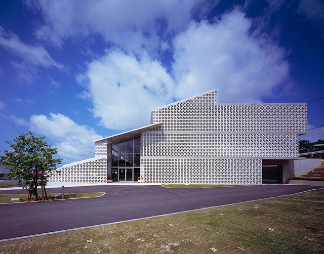 Okinawa Nursing Training Center / IIDA Archiship Studio - Classrooms, Facade