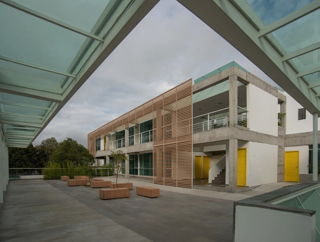 Instituto Metropolitano de Diseño  / Mauricio González González - Arquitectura Educacional