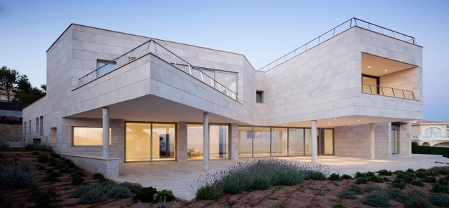 Residência unifamiliar em Santa Ponça / GEO Arquitectos - Casas