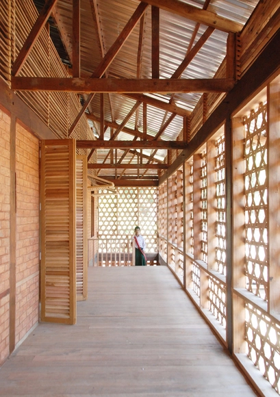 Escuela Secundaria Thazin / Ackermann+Raff - Escuela Secundaria