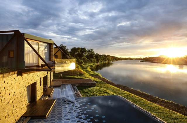 X2 River Kwai / agaligo studio - Hotelería Y Entretenimiento