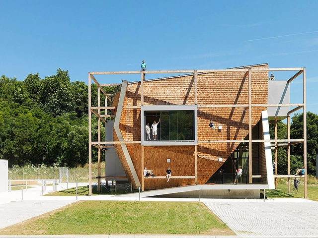 Office Off  / heri&salli - Edificio De Oficinas