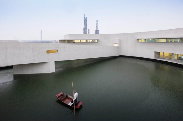 The Building on the Water / Álvaro Siza + Carlos Castanheira - Office Buildings