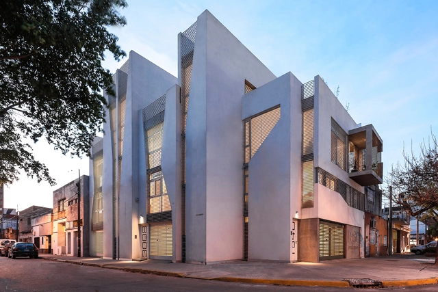 Conjunto de 3 Viviendas /  I+GC [ar] - Vivienda Colectiva