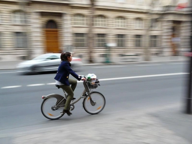 França começa a pagar pessoas que vão trabalhar de bicicleta - Imagem de Destaque