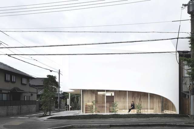 Timber Dentistry / Kohki Hiranuma Architect & Associates - Housing, Facade, Door