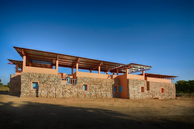 Orfanato Falatow Jigiyaso / F8 architecture + Gérard Violante - Vivienda Colectiva