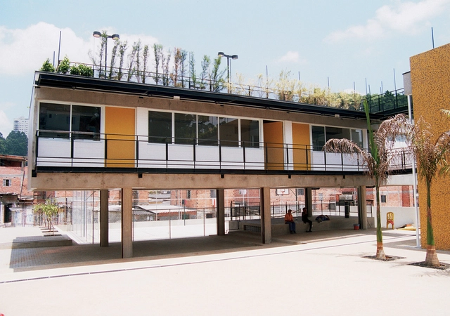 Vencedor do Prêmio Rogelio Salmona: Edifício Projeto Viver / FGMF - Imagem de Destaque