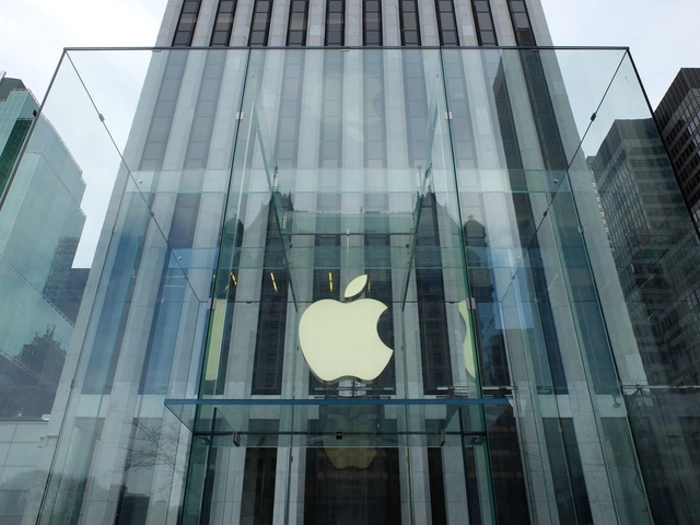 Apple Awarded Patent for Flagship Store Design - Featured Image