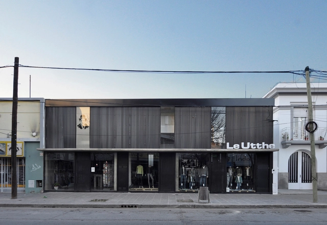 Locales Roca / BBC Arquitectos + Sol Loustaunau - Store, Facade, Door