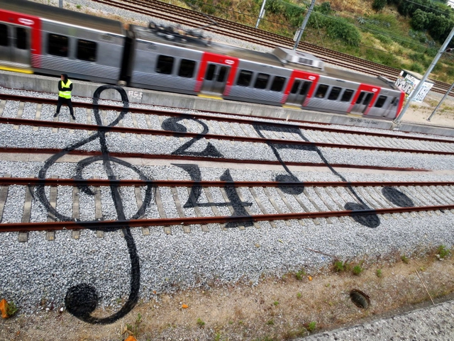 “Tracks”: Grafites que transformam trilhos de trem em galerias de arte - Imagem de Destaque