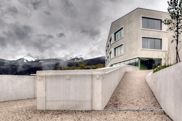 Rodeneck School  / Pedevilla Architects - Exterior Photography, Schools , Facade