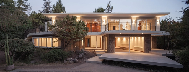 Casa Los Domínicos / John Paul Chamberlain Moreno + Andrea Gómez Schindler - Renovación, Puerta, Fachada