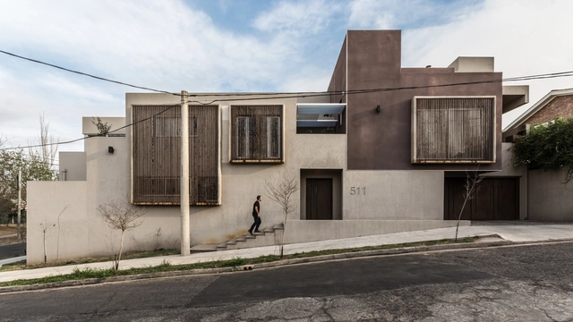 Casa y Loft / Tomás Bettolli - Casas, Puerta, Fachada
