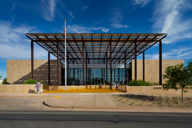 Palácio de Justiça John M. Roll  / Ehrlich Architects - Juízados E Tribunais