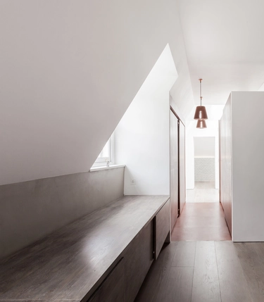 Leather Dressing / Simon Astridge - Handrail