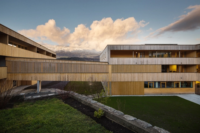 Asilo Nenzing / Dietger Wissounig Architects - Habitação Coletiva