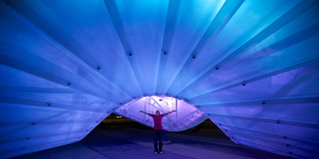 Chinook Arc, una escultura pública como sistema de iluminación interactiva - Iluminacion