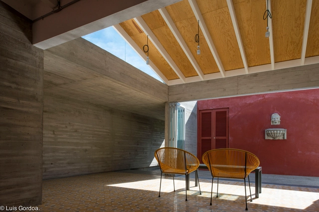 Leyva 506 / APT arquitectura para todos - Casas