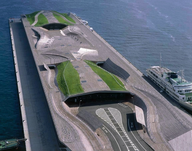 AD 经典: 踏浪而来的横滨国际客运中心 / Foreign Office Architects (FOA) - 码头