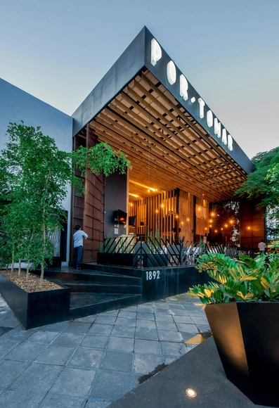 BAR LC / Eklemes Rivial Arquitectura + JAA + Morari Arquitectura - Bar