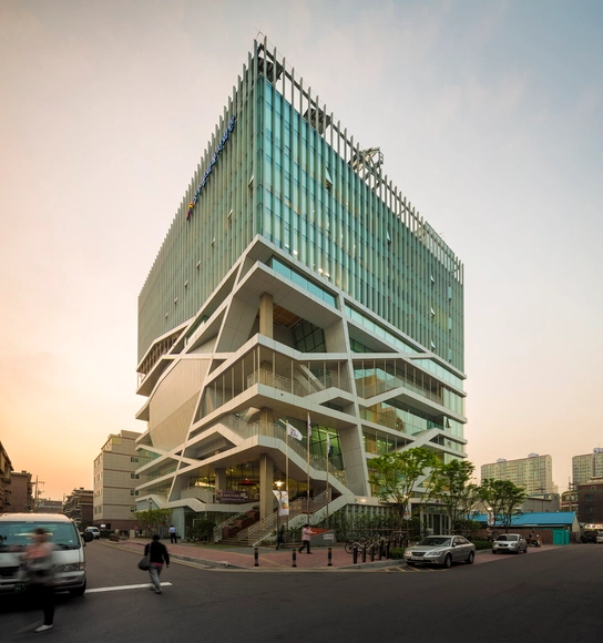 Centro Cultural y de Bienestar Seongdong / UnSangDong Architects - Centro Cultural