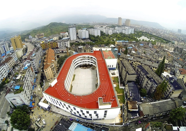 Escuela primaria Tiantai No.2 / LYCS Architecture - Escuelas