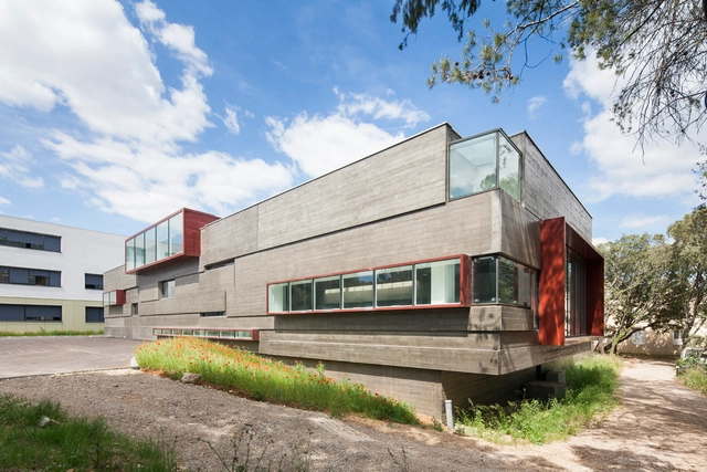 Ampliación y Reestructuración de la Escuela Secundaria de Castries / MDR Architectes - Ampliación